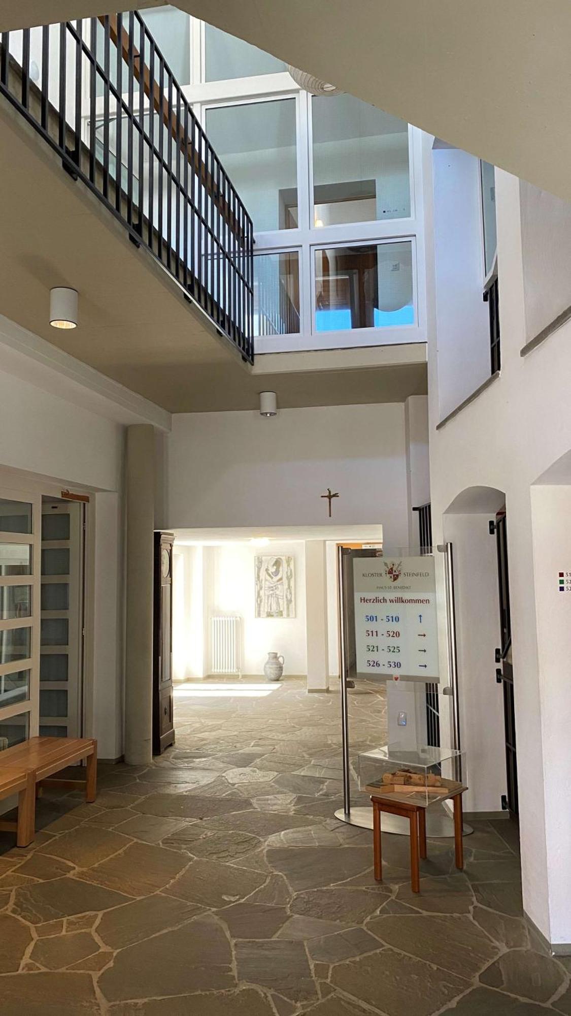 Kloster Steinfeld Gaestehaus Kall المظهر الخارجي الصورة